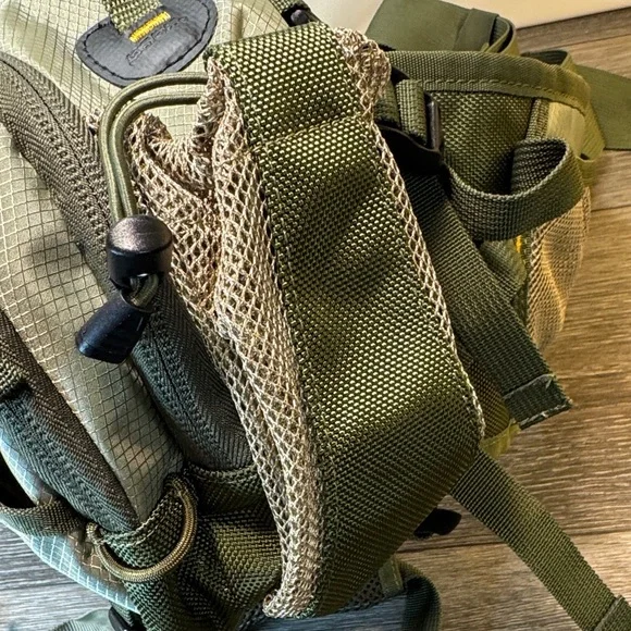 Sage Olive and Black Men's Belt Bag /fly fishing bag